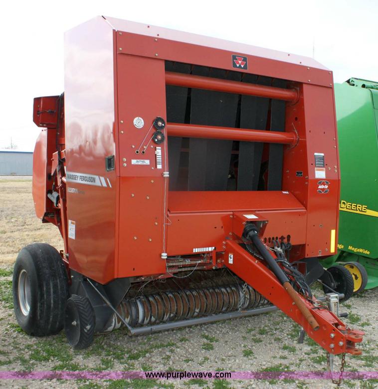 image for item 6401 2008 Massey-Ferguson 2756 round baler