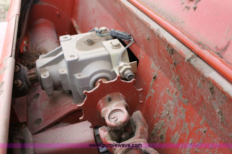 image for item 6401 2008 Massey-Ferguson 2756 round baler