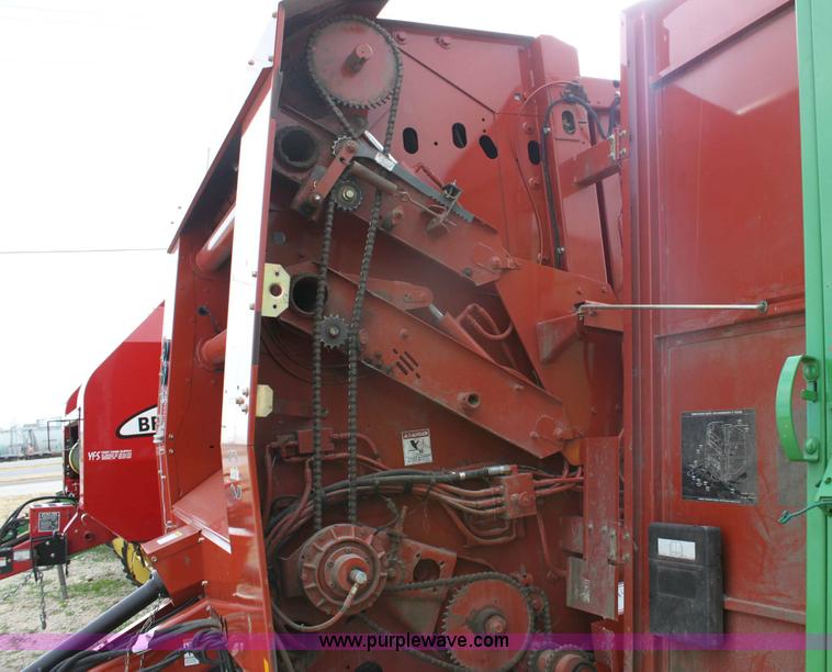 image for item 6401 2008 Massey-Ferguson 2756 round baler