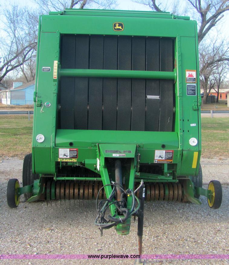 image for item 6747 John Deere 567 round baler