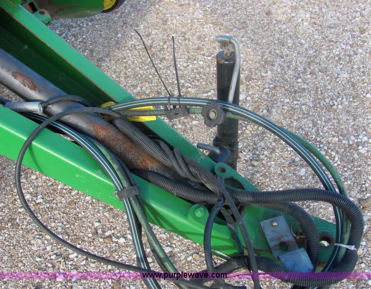 image for item 6747 John Deere 567 round baler