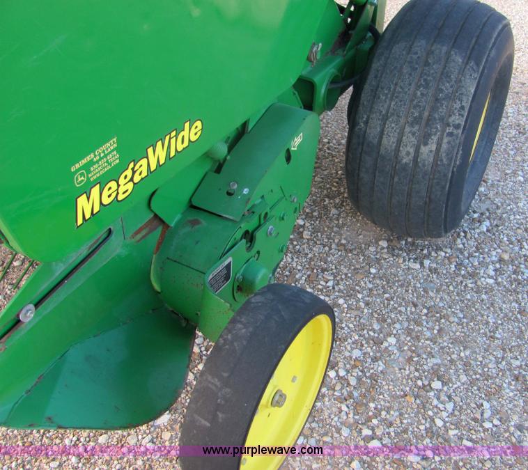 image for item 6747 John Deere 567 round baler