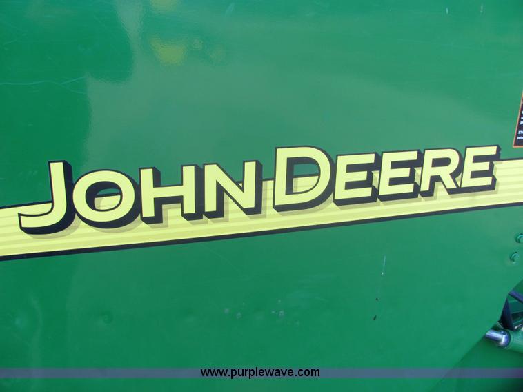 image for item 6747 John Deere 567 round baler