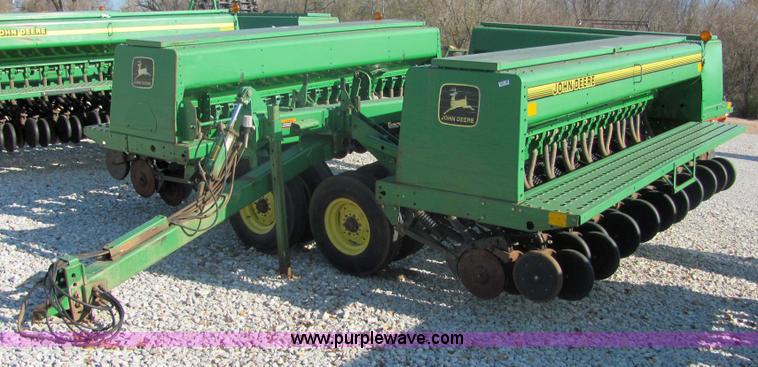 image for item 6748 1998 John Deere 455 drill