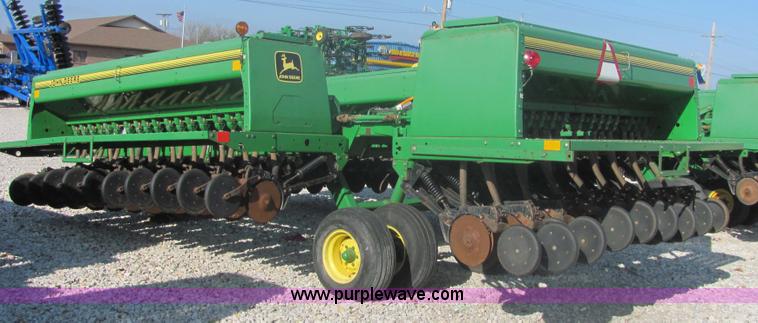 image for item 6748 1998 John Deere 455 drill