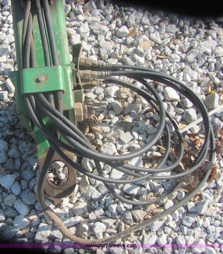 image for item 6748 1998 John Deere 455 drill