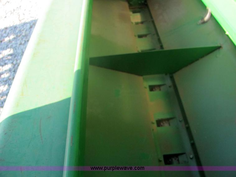 image for item 6748 1998 John Deere 455 drill