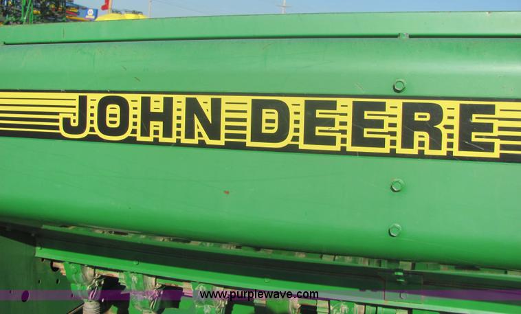 image for item 6748 1998 John Deere 455 drill