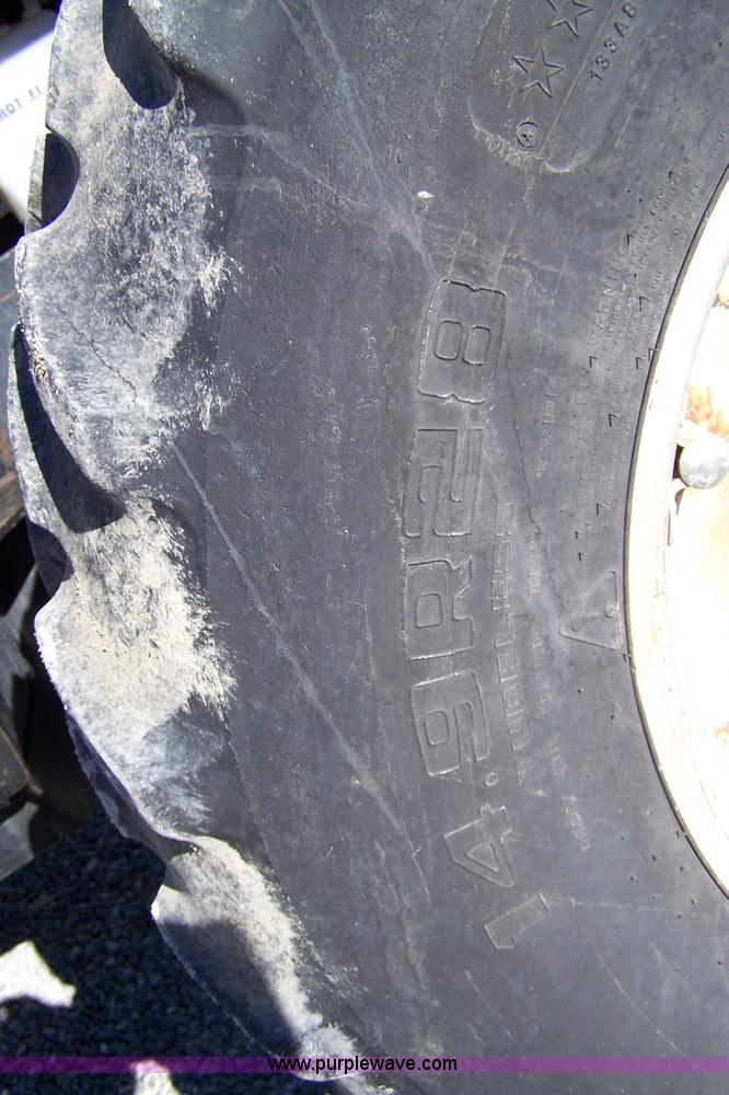 image for item 7309 1994 White 6124F MFWD tractor with loader