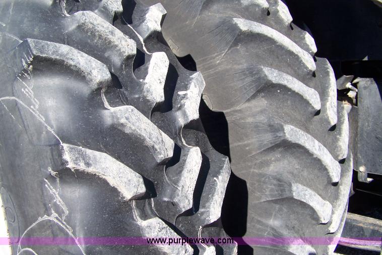 image for item 7309 1994 White 6124F MFWD tractor with loader