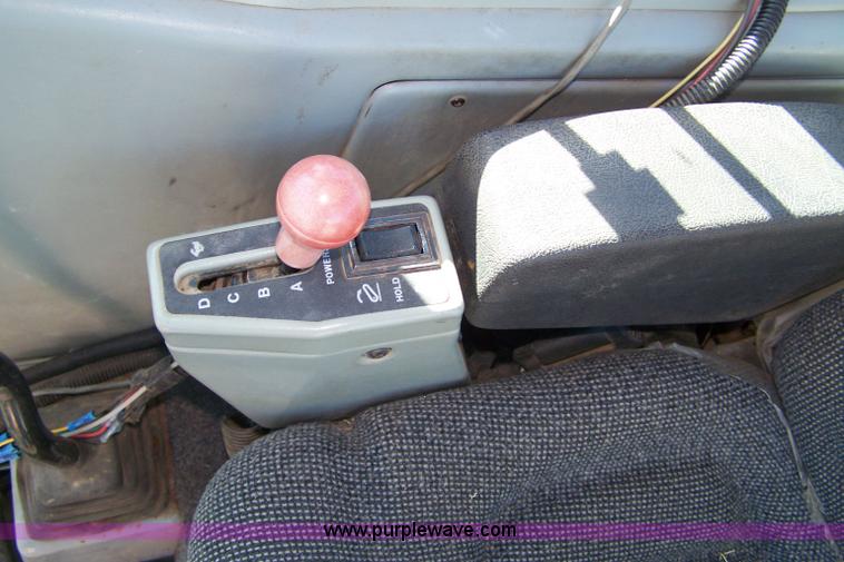 image for item 7309 1994 White 6124F MFWD tractor with loader