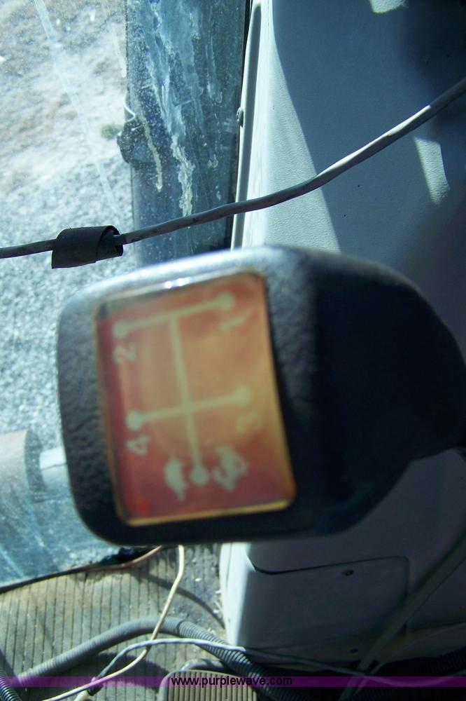 image for item 7309 1994 White 6124F MFWD tractor with loader