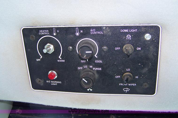 image for item 7309 1994 White 6124F MFWD tractor with loader