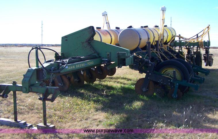 image for item 7319 Shop built 40' strip till