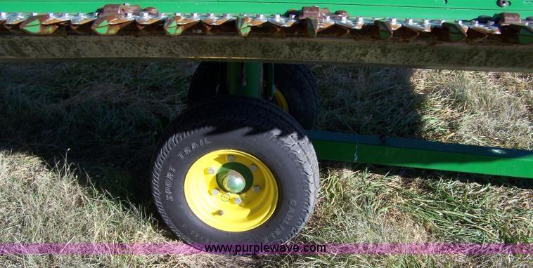 image for item 7321 John Deere 635D draper header