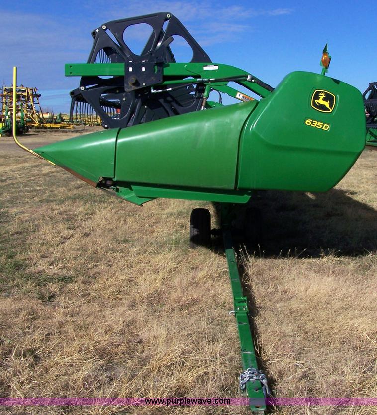 image for item 7325 John Deere 635D draper header