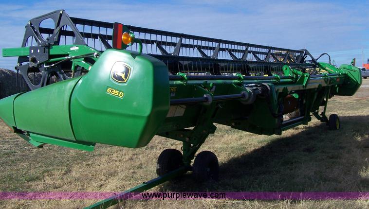 image for item 7325 John Deere 635D draper header