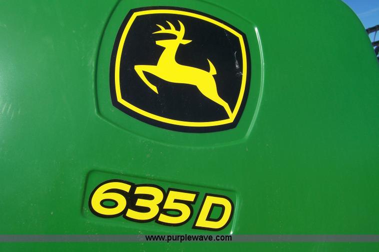 image for item 7325 John Deere 635D draper header