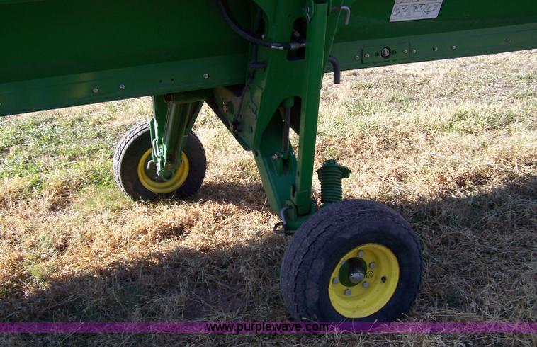 image for item 7325 John Deere 635D draper header