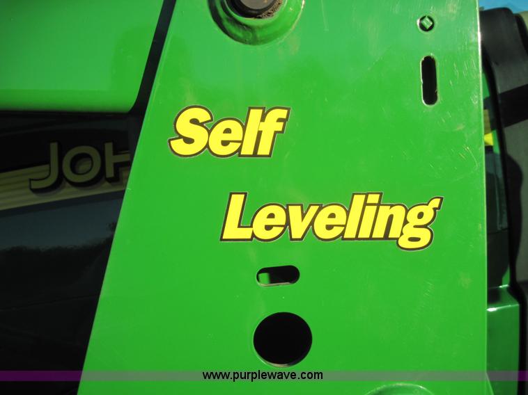 image for item 3152 2008 John Deere 5625 MFWD tractor with 542 self leveling loader