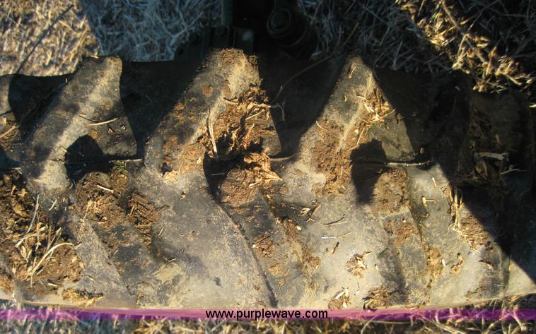 image for item 3152 2008 John Deere 5625 MFWD tractor with 542 self leveling loader