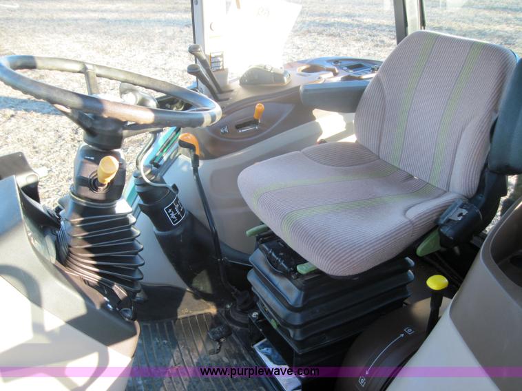 image for item 3152 2008 John Deere 5625 MFWD tractor with 542 self leveling loader