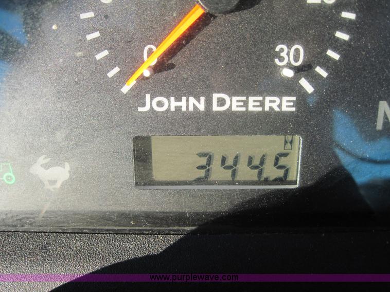 image for item 3152 2008 John Deere 5625 MFWD tractor with 542 self leveling loader