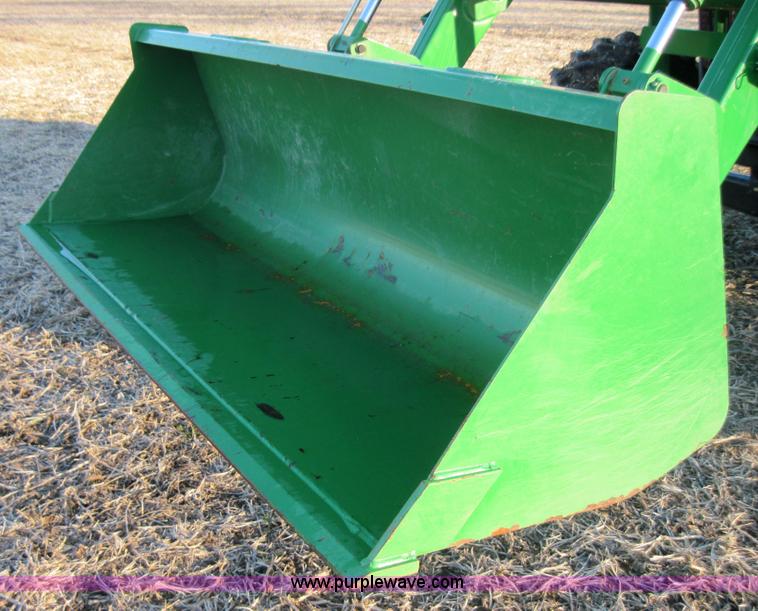 image for item 3152 2008 John Deere 5625 MFWD tractor with 542 self leveling loader