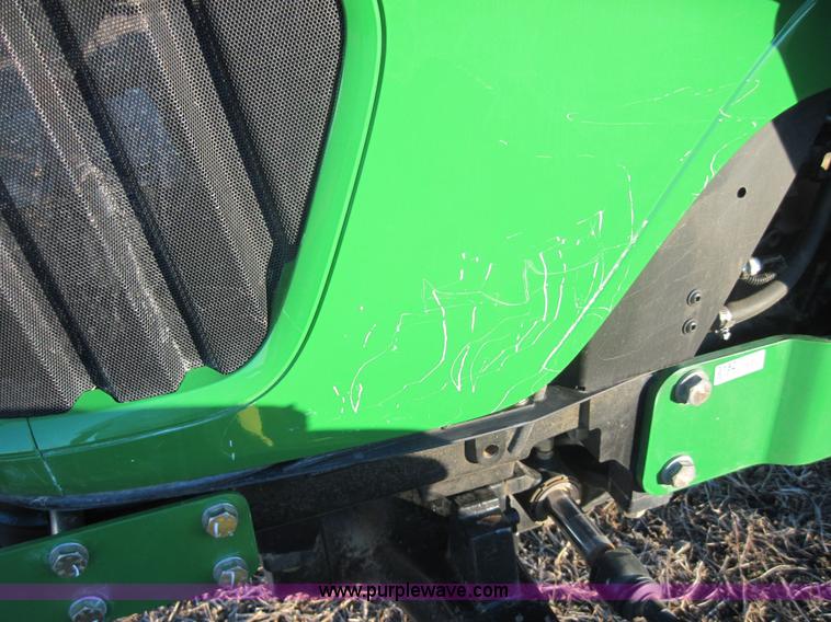 image for item 3152 2008 John Deere 5625 MFWD tractor with 542 self leveling loader