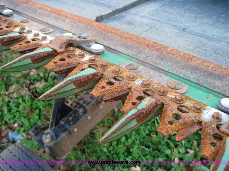 image for item 3153 John Deere 925D draper header