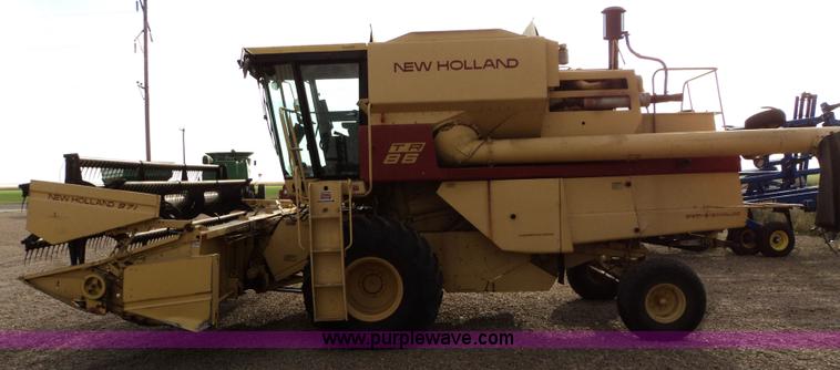 image for item 3453 1985 New Holland TR86 combine
