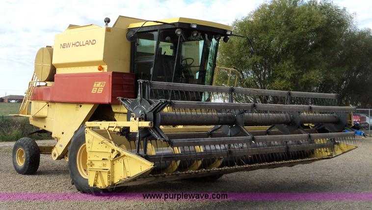 image for item 3453 1985 New Holland TR86 combine