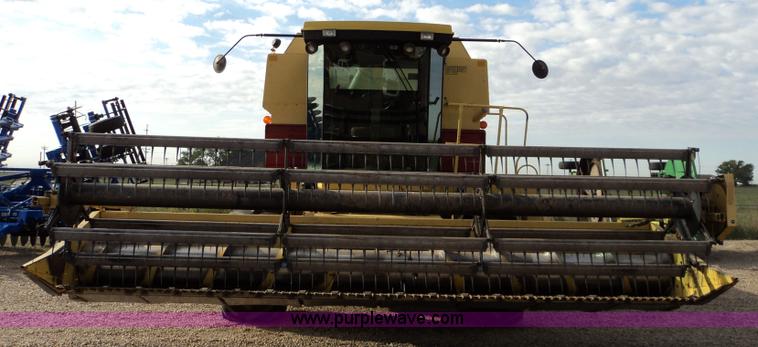 image for item 3453 1985 New Holland TR86 combine