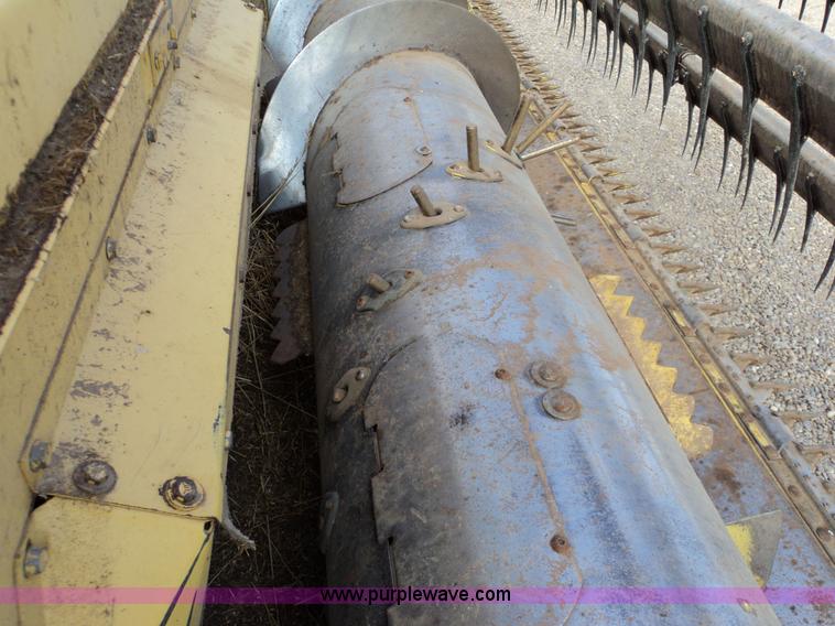 image for item 3453 1985 New Holland TR86 combine