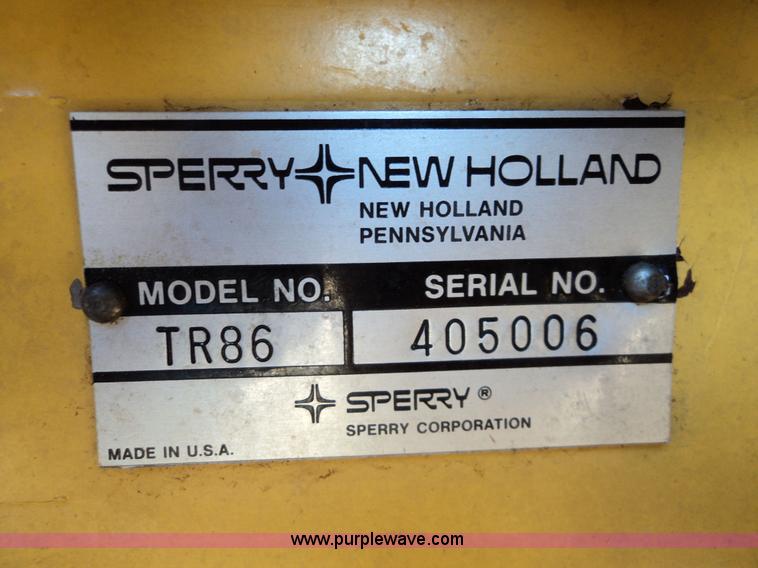 image for item 3453 1985 New Holland TR86 combine