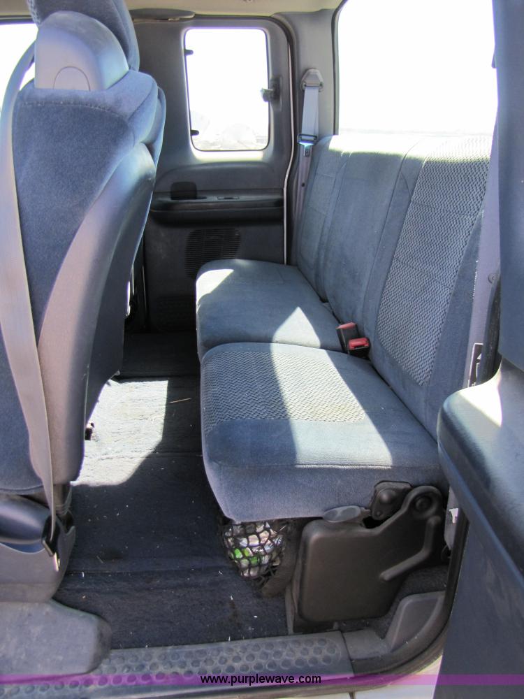 image for item 3622 2001 Ford F250 Super Duty pickup truck