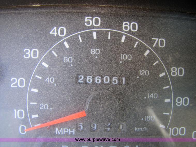 image for item 3622 2001 Ford F250 Super Duty pickup truck