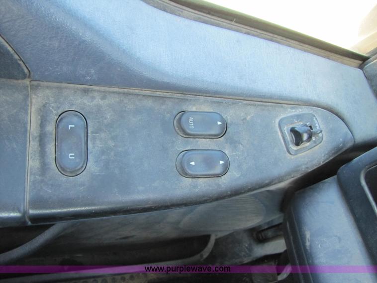 image for item 3622 2001 Ford F250 Super Duty pickup truck