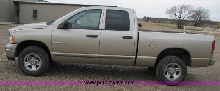 image for item 3624 2004 Dodge Ram 1500 Quad pickup truck
