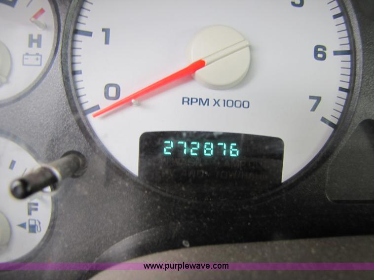 image for item 3624 2004 Dodge Ram 1500 Quad pickup truck