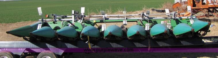 image for item 3627 John Deere 893 corn head