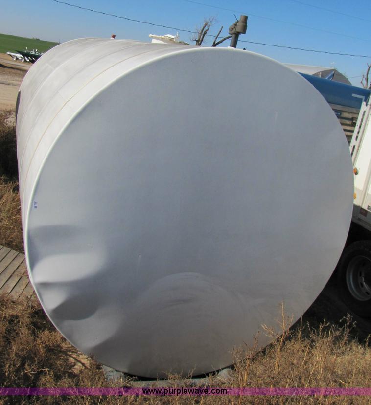 image for item 3628 10,000-gallon fuel tank with skids