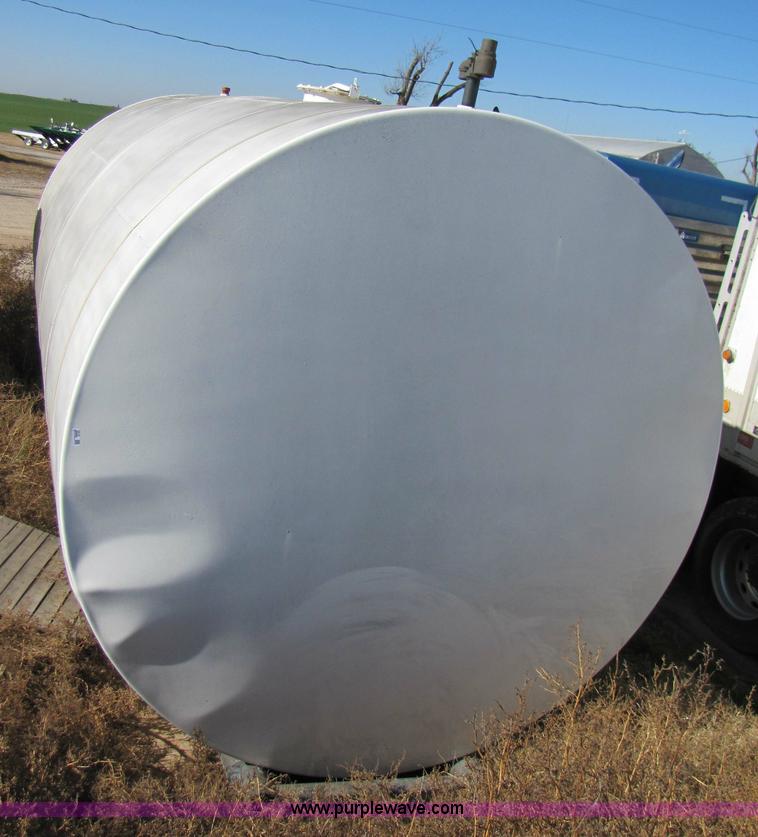 image for item 3628 10,000-gallon fuel tank with skids