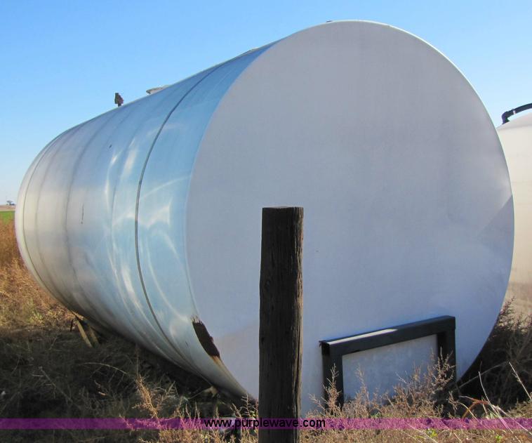 image for item 3628 10,000-gallon fuel tank with skids
