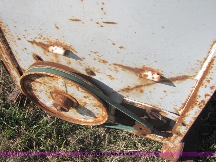 image for item 6697 Bar-six cake feeder