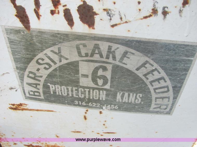 image for item 6697 Bar-six cake feeder