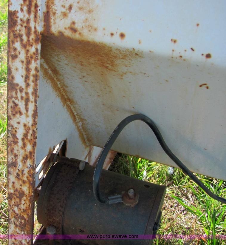 image for item 6697 Bar-six cake feeder