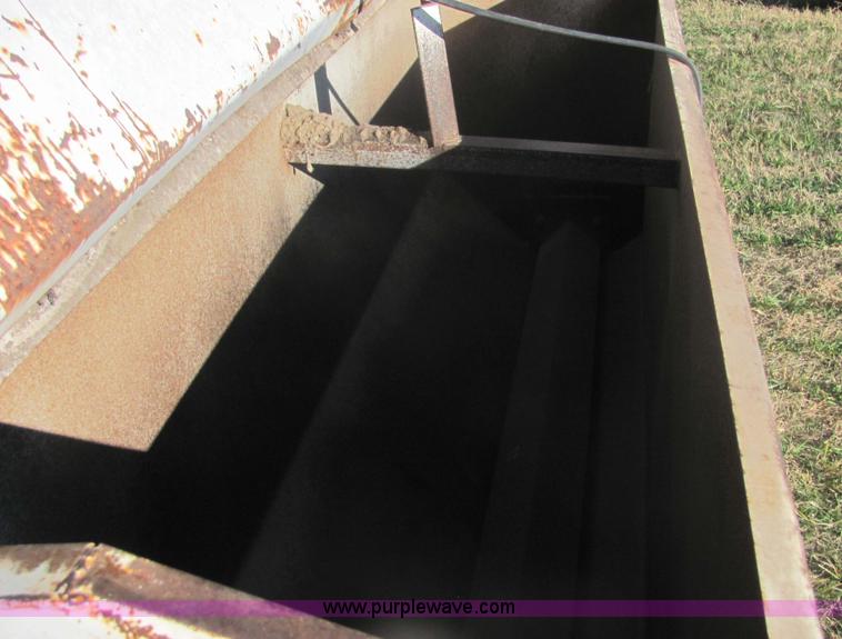 image for item 6697 Bar-six cake feeder