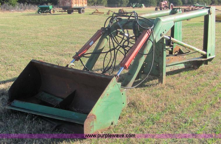 image for item 6699 Tractor loader
