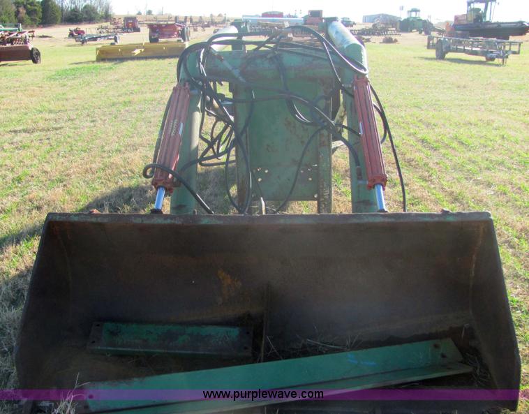 image for item 6699 Tractor loader